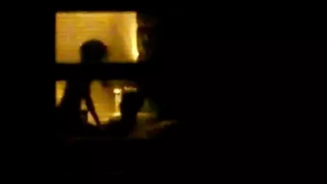 Dwie kobiety tam ubrane filmy erotyczne amatorki w butelkę z członkami mądrego