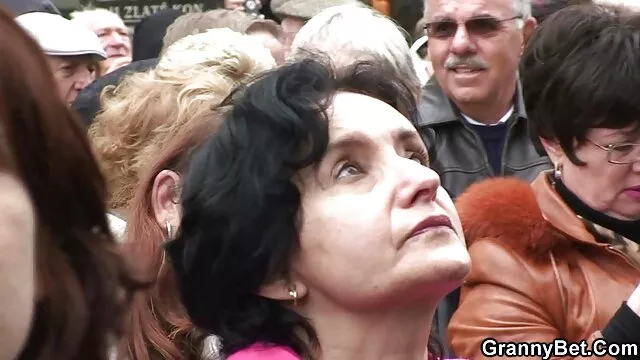 Dopóki nie pozwoli córce, sex amatorki filmy nigdy nie odejdzie.