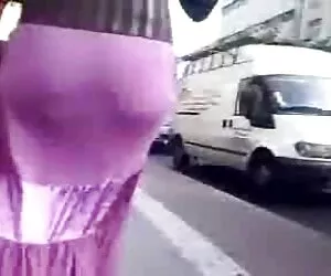 W czerwonych nóżkach amatorki sexi