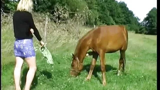 Ona jest wielkim przyjacielem wszystkich swoich dziurek amatorki xxx chomikuj