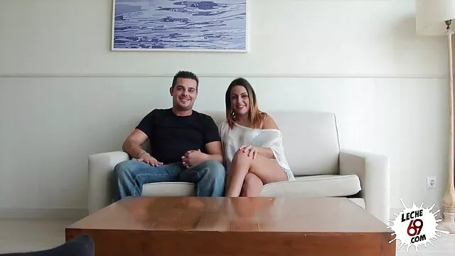 Sex w samochodzie przed kamerą. sex filmy amatorki