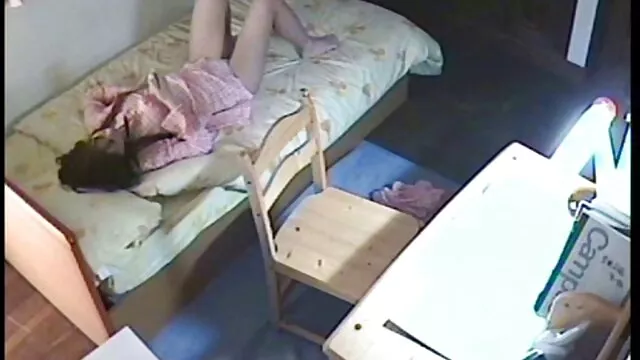 Wygląda jak kaczka z człowiekiem na suficie, amatorki cipki biegnie z nim spodnie