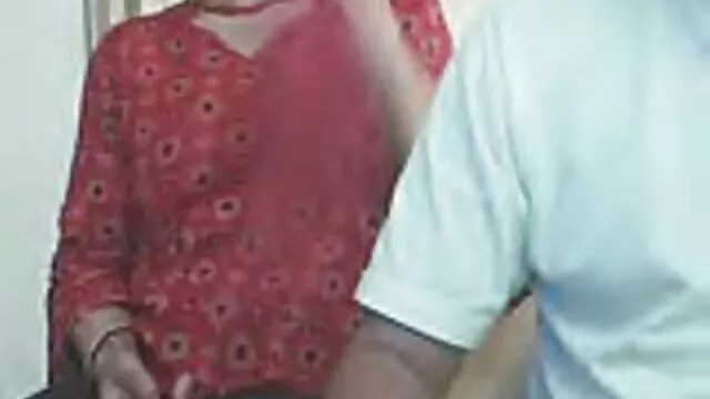 Bawiła się jego językiem między sex z amatorka nogami, a jej mąż był dziewczyną z aparatem.