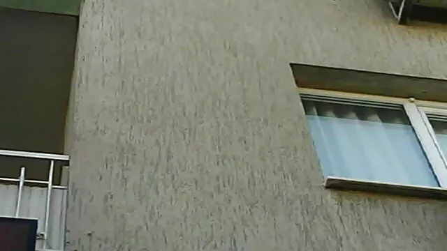 Blondynka mlode cipki amatorki na kanapie