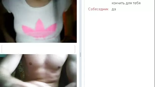 Gorzki chudy pies brunetki amatorki chce wejść mu do ust