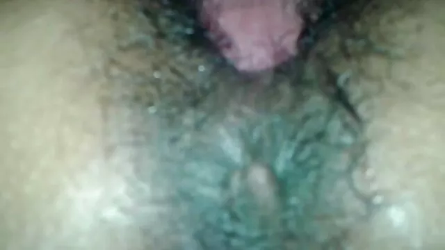 Dwie dziewczyny amatorki tube z kominkiem